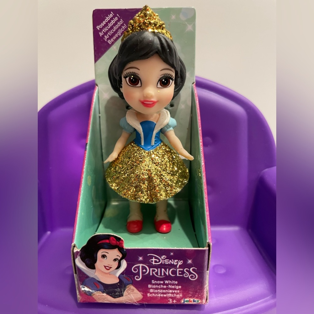 Mini Snow White Doll